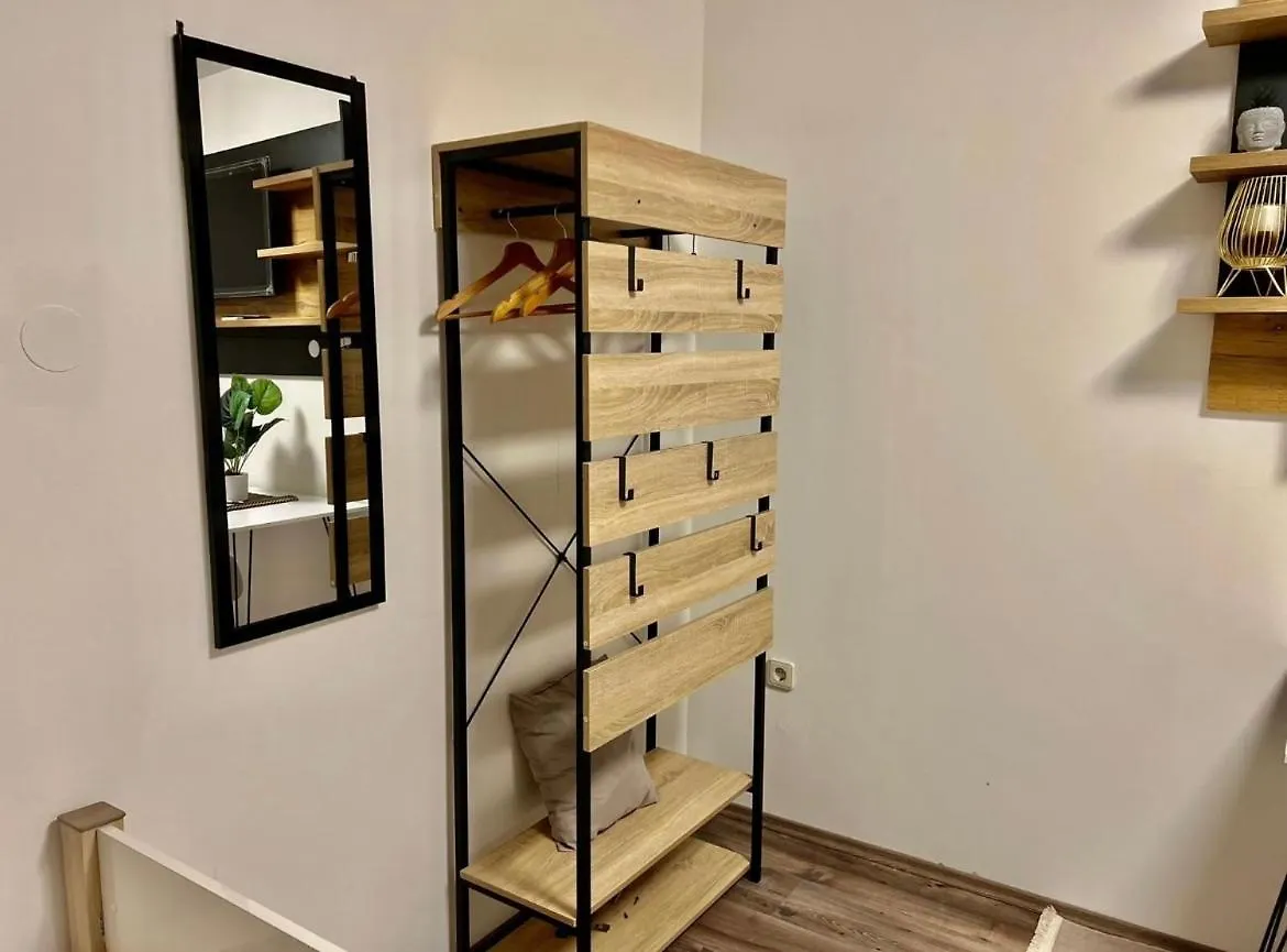 Lorena Lav Apartment Vienne
